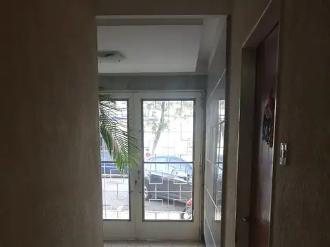 CASA EN PLANTA ALTA CON PILETA Y QUINCHO ZONA ARROYITO