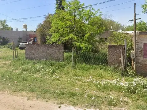 CASA EN LOTE PROPIO MUY AMPLIO
