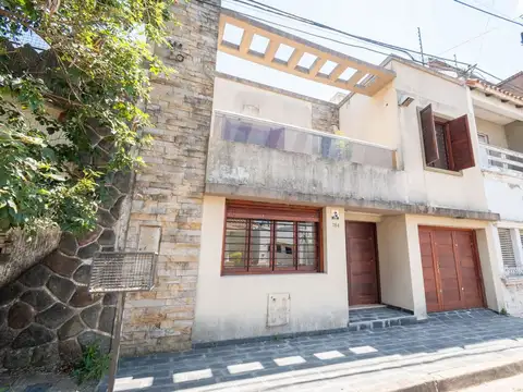 Ubicacion Inmejorable Casa 3 dorm. y patio