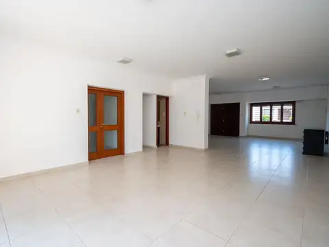 Ubicacion Inmejorable Casa 3 dorm. y patio