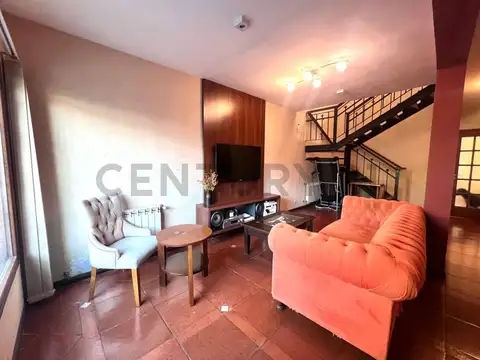 Casa 5 ambientes con 3 baños