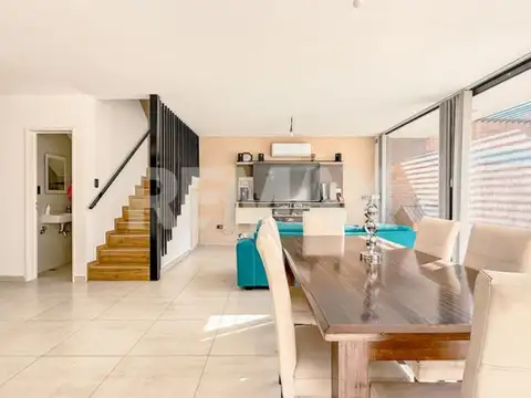 VENTA CASA 4 HAB.-ALTOS DE ALBERDI IV PLOTTIER