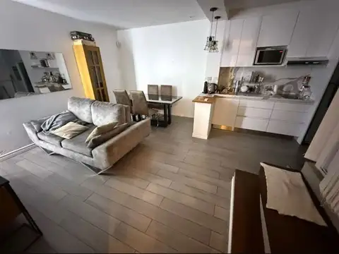 Depto Tipo Casa en Venta en Las Cañitas, USD 189.000