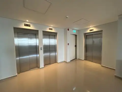 Oficina en Alquiler en Posadas, $ 420.000