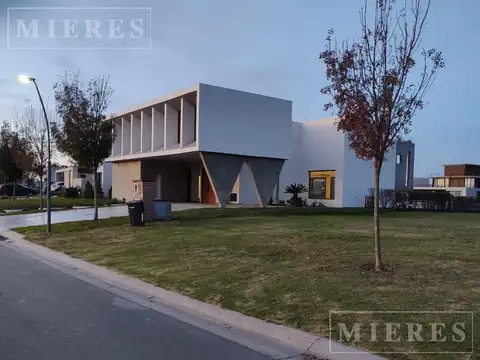 Casa en Alquiler en Nordelta, USD 7.500