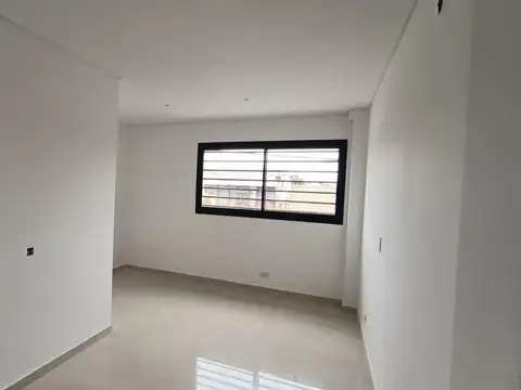 Oficina 4 ambientes con 3 baños
