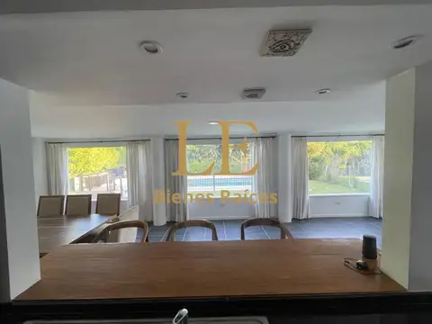 Casa en Alquiler de 5 dormitorios