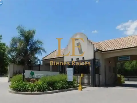 Casa en Alquiler con 3 cocheras