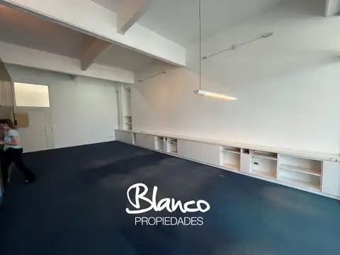 Oficina en Venta con 1 cochera