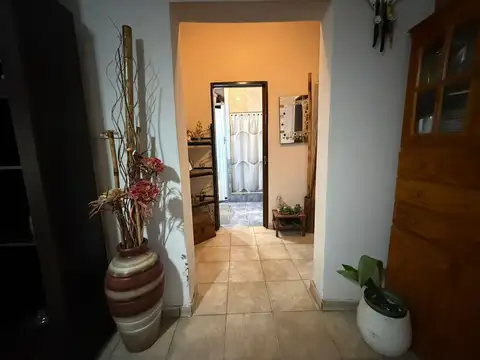 Casa 3 ambientes con 1 baño