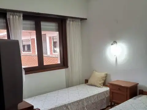 Depto Tipo Casa 2 ambientes con 1 baño