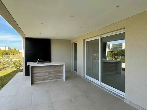 Casa en Alquiler al Noreste