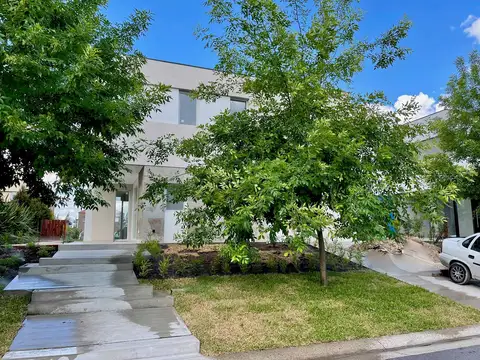 Casa en Alquiler 2 años