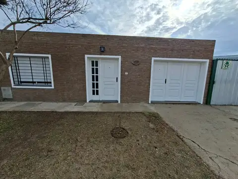 Casa de 2 dormitorios con cocheera