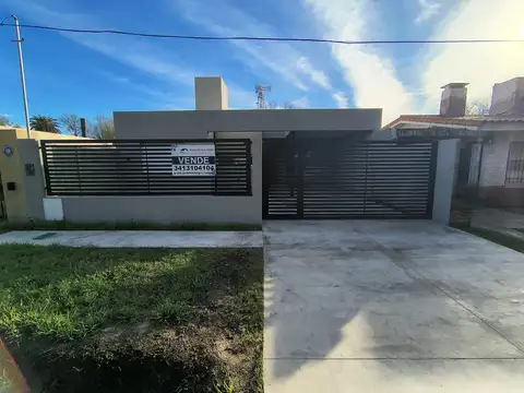 Casa en venta de 2 dormitorios en Funes