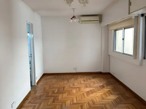 MUY BUEN MONOAMBIENTE LATERAL   EN MUY BUENA UBICACION