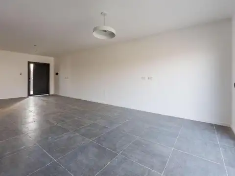 Venta Casa  de 2 dormitorios c/cochera y pileta en Funes Norte.  A Estrenar. Financiación