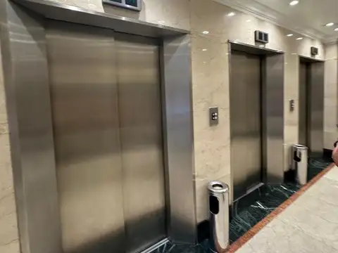 Oficina Monoambiente con 7 baños
