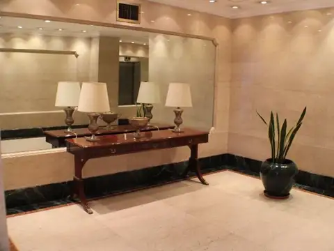 Maipu 200 - Exc Semi Piso de Oficinas c Cocheras en Alquiler