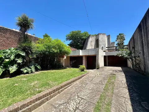 Tapia de Cruz 367