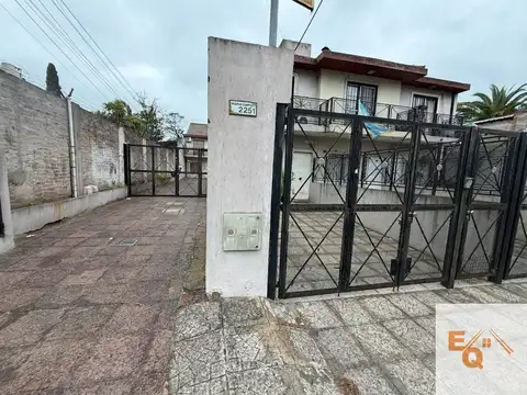 Dúplex en alquiler c/ cochera en Muñiz
