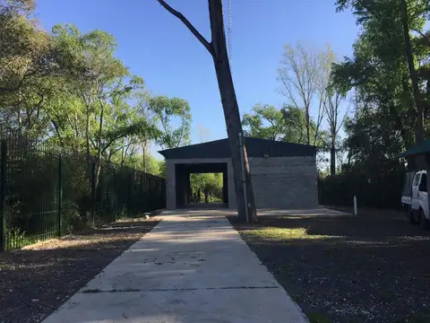 Excelente terreno sobre el Paraná de las Palmas con acceso vehicular asfaltado