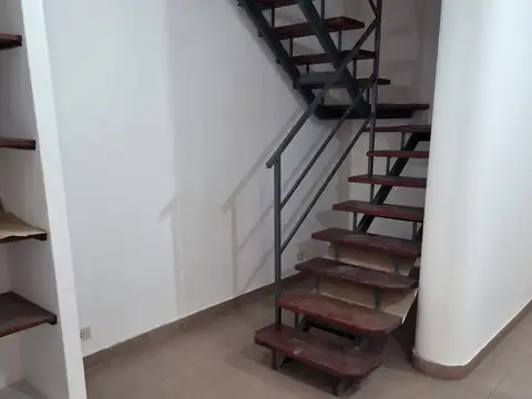 Depto Tipo Casa en Alquiler en Villa del Parque, $ 2.200.000