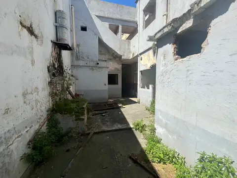 Hotel en venta a reciclar sobre lote apto desarrollo - Centro