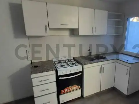 Casa 3 ambientes con 1 baño