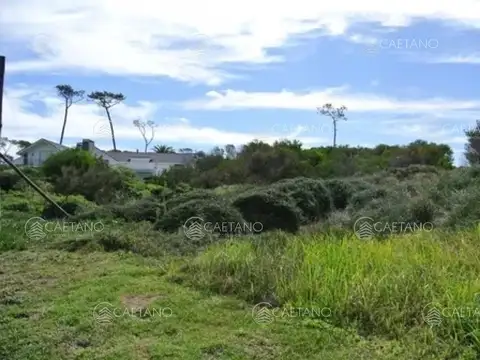 Terreno en Venta en Pinares, USD 1.650.000