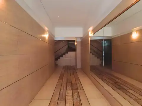 Presidente José Evaristo Uriburu 700, Piso 3