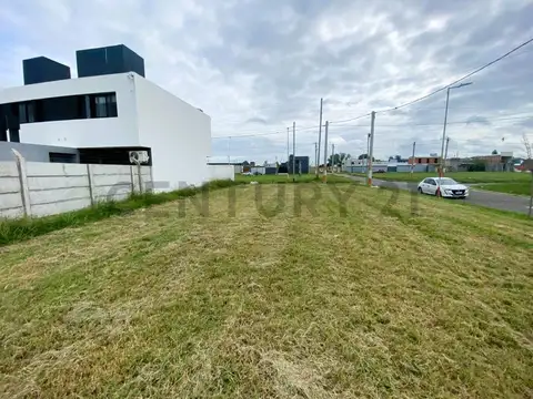 Lote en calle 24 esquina 78 en Venta excelente oportunidad!
