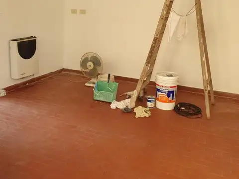 Departamento en Alquiler en Villa De Mayo, $ 480.000