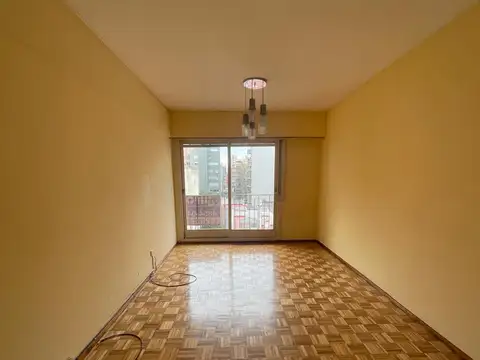 Teniente General Eustoquio Frías 400, Piso 6