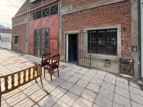 Galpon en Venta en Esquel, USD 260.000