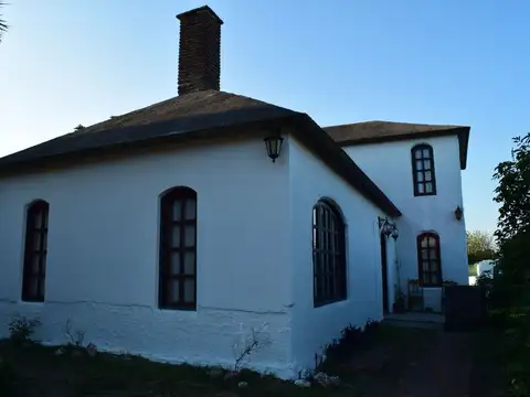 Ruta 8 Km 26, José Gervasio Artigas entre las calles Los Mimbres y Cinacinas 100