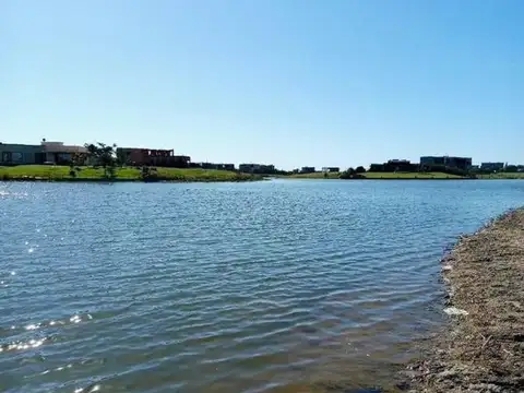 Terreno en Venta de 953,0 m2