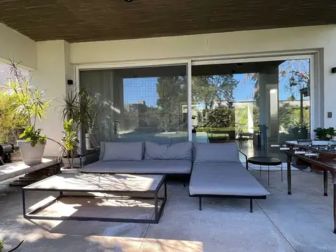 Casa en Alquiler Temporal en El Encuentro, USD 7.500