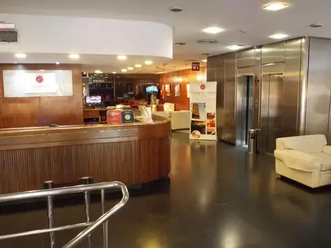 Hotel 50 hab. + 2 suites + 2 estudios 3*