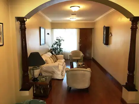 Casa en Venta en Ramos Mejía Sur, USD 235.000