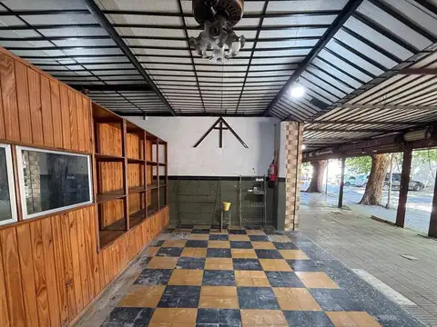 Local en Venta 40 años
