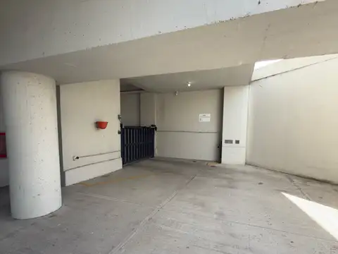 3 unidades de Cochera en Irigoyen Freyre al 2700