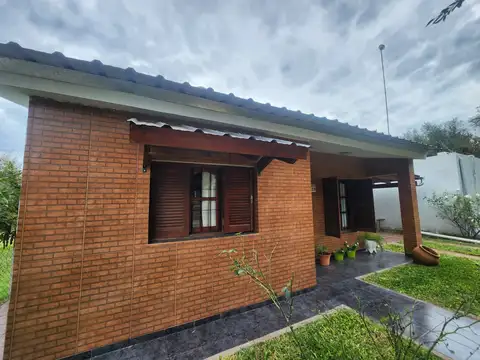 Casa 2 ambientes con 1 baño