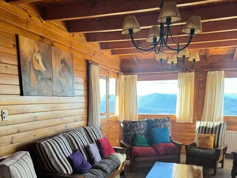 Casa 7 ambientes con 2 baños