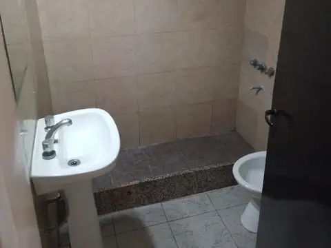Departamento en Alquiler en Caseros, $ 399.000