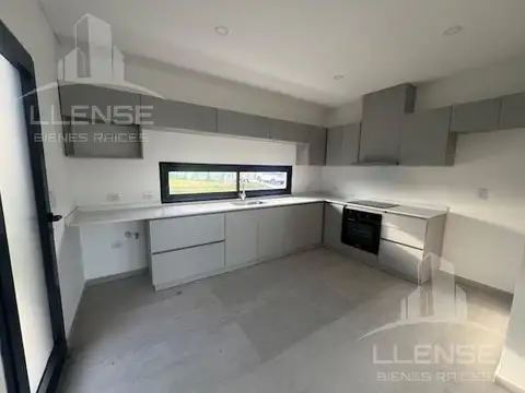 Casa 4 ambientes con pileta a estrenar en alquiler - Hudson Park