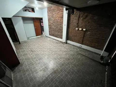 Depto Tipo Casa en Alquiler con 1 cocheras