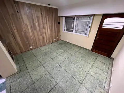 Depto Tipo Casa en Alquiler de 2 dormitorios