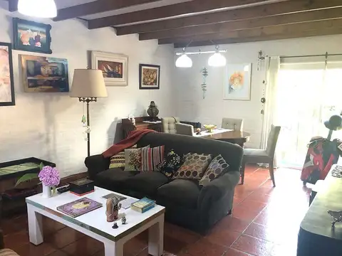 Casa en Venta con 1 cochera