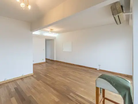 Venta - Cuatro ambientes mas dependencia - Balcon terraza
